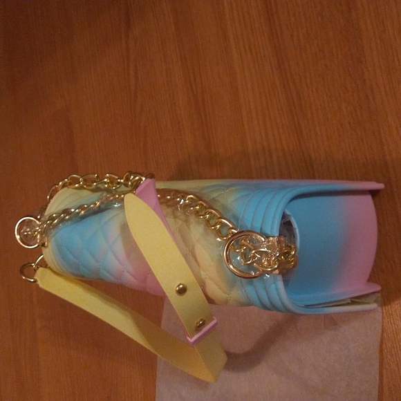 Purse - Picture 2 of 3